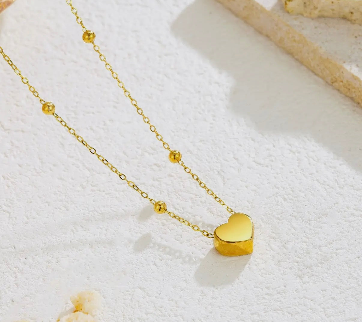 Gold heart necklace