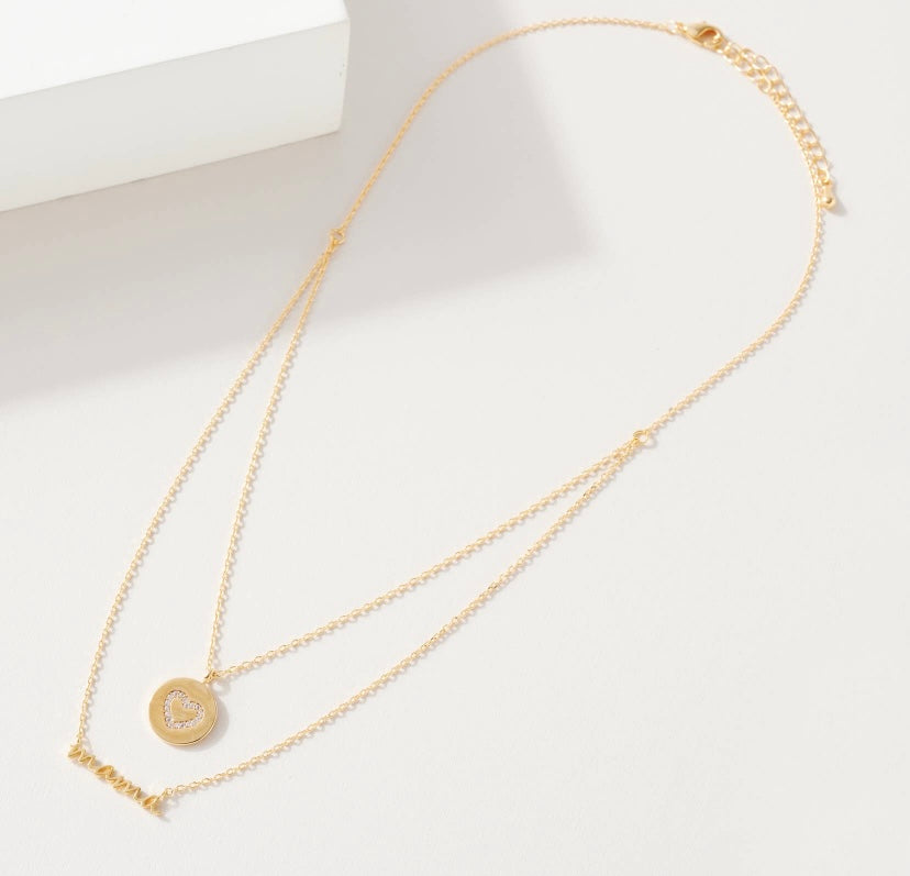 Mama with heart necklace
