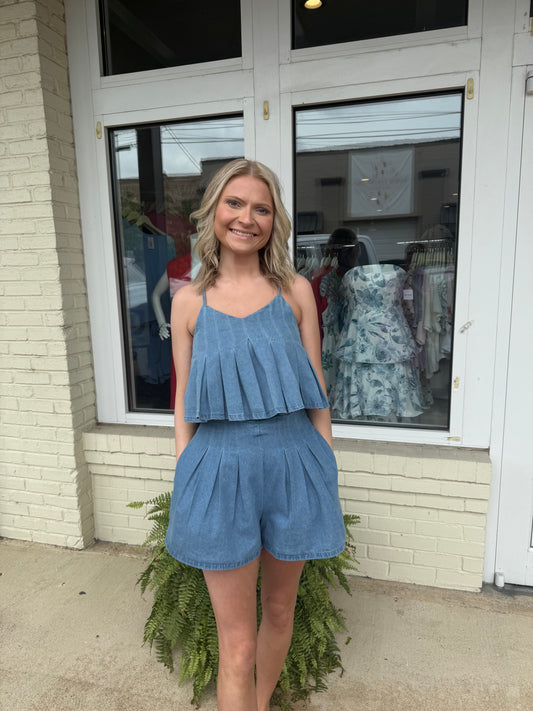 Denim pleated shorts