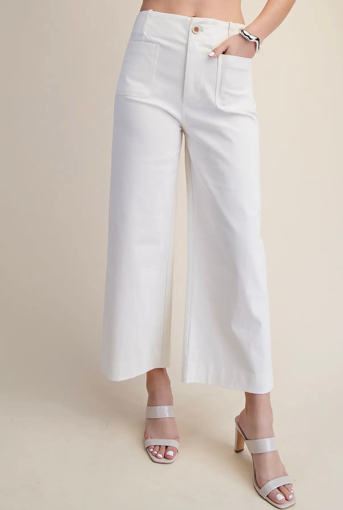 White cropped pants