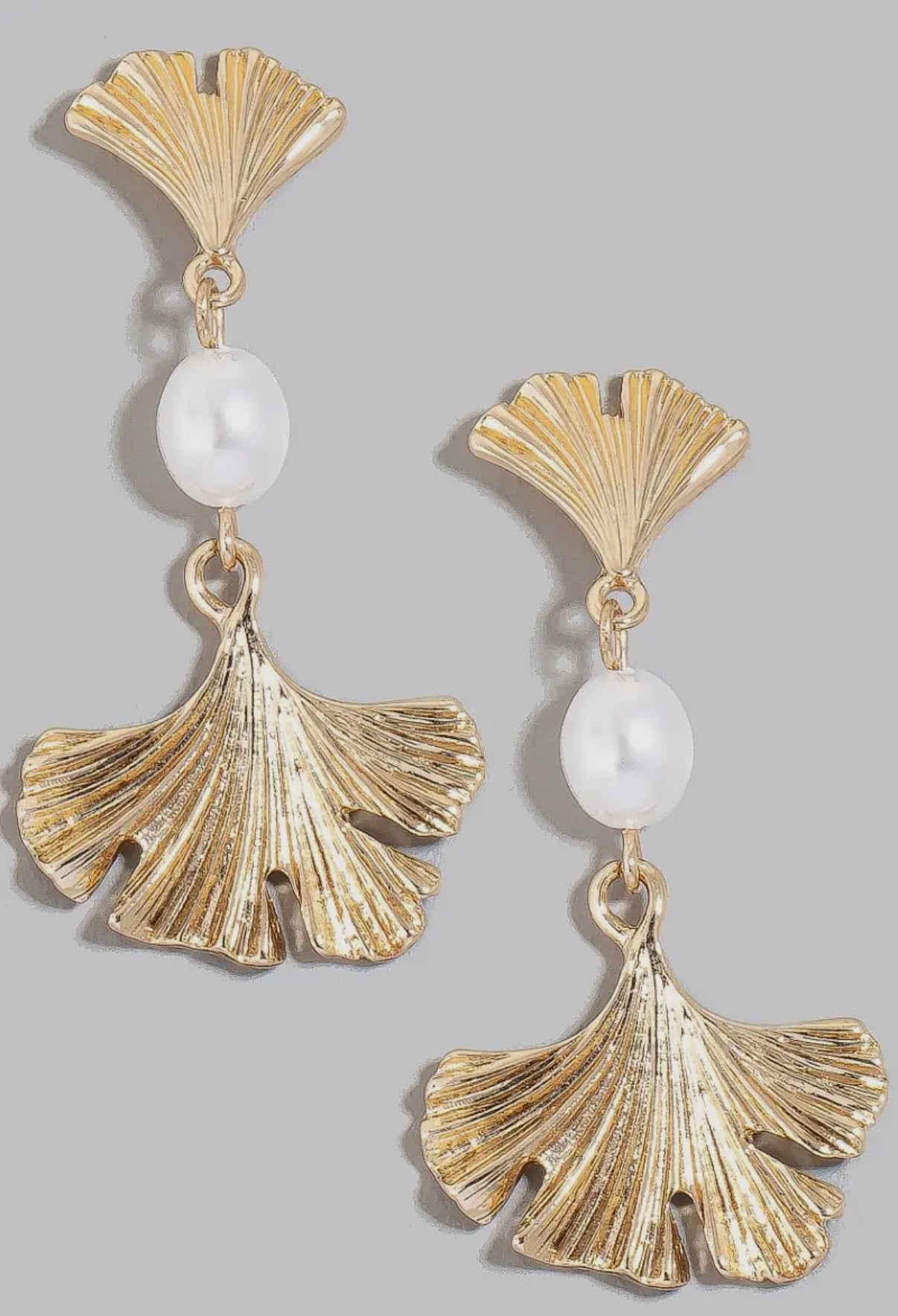 Pearl fan earrings