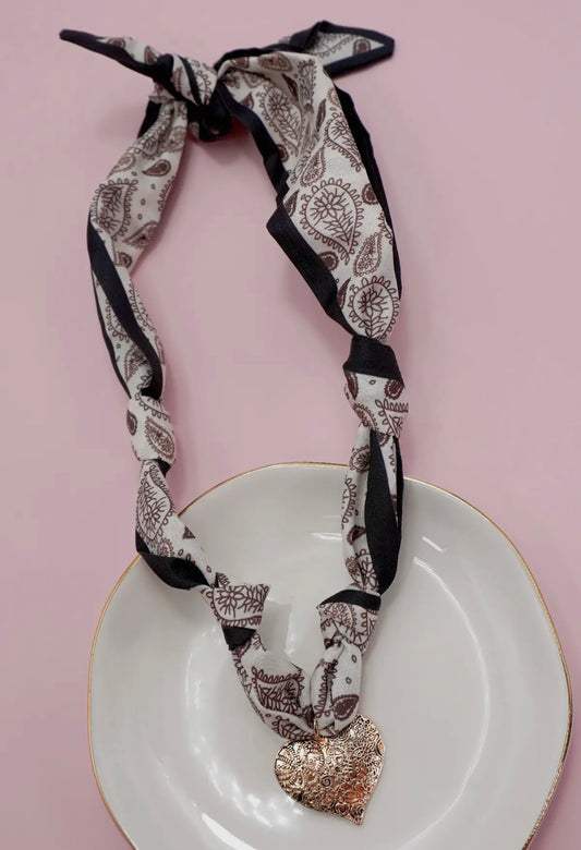 Scarf necklace