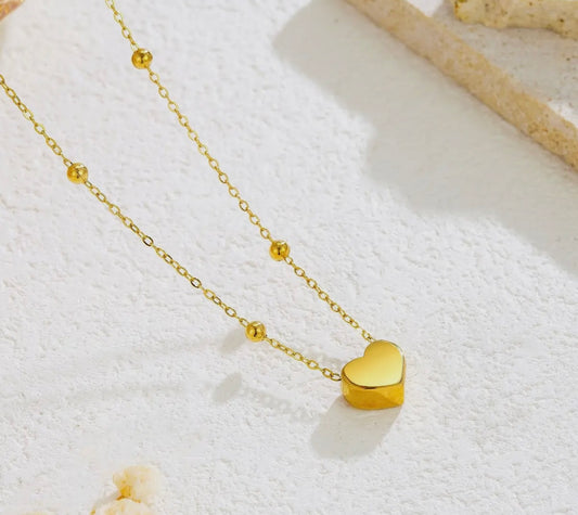 Gold heart necklace