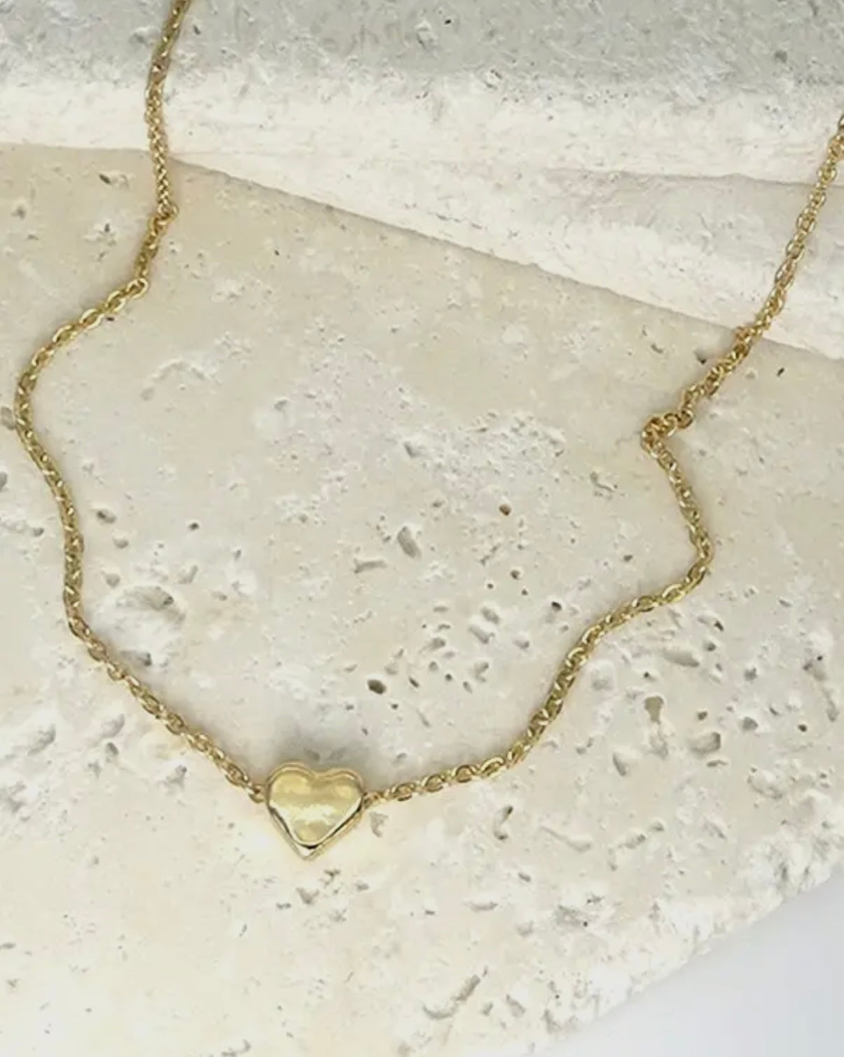 Mini heart necklace