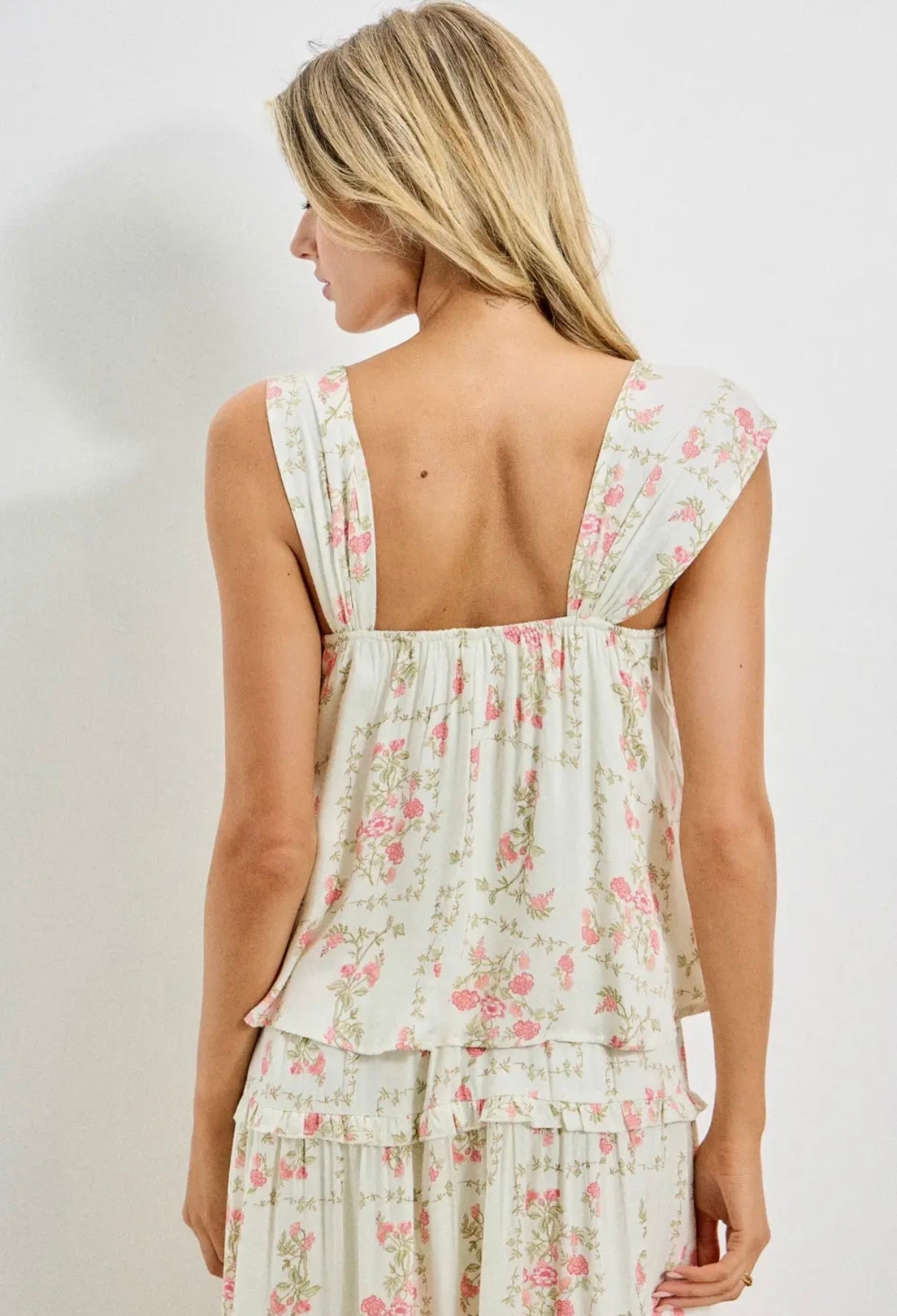 Floral flowy tank