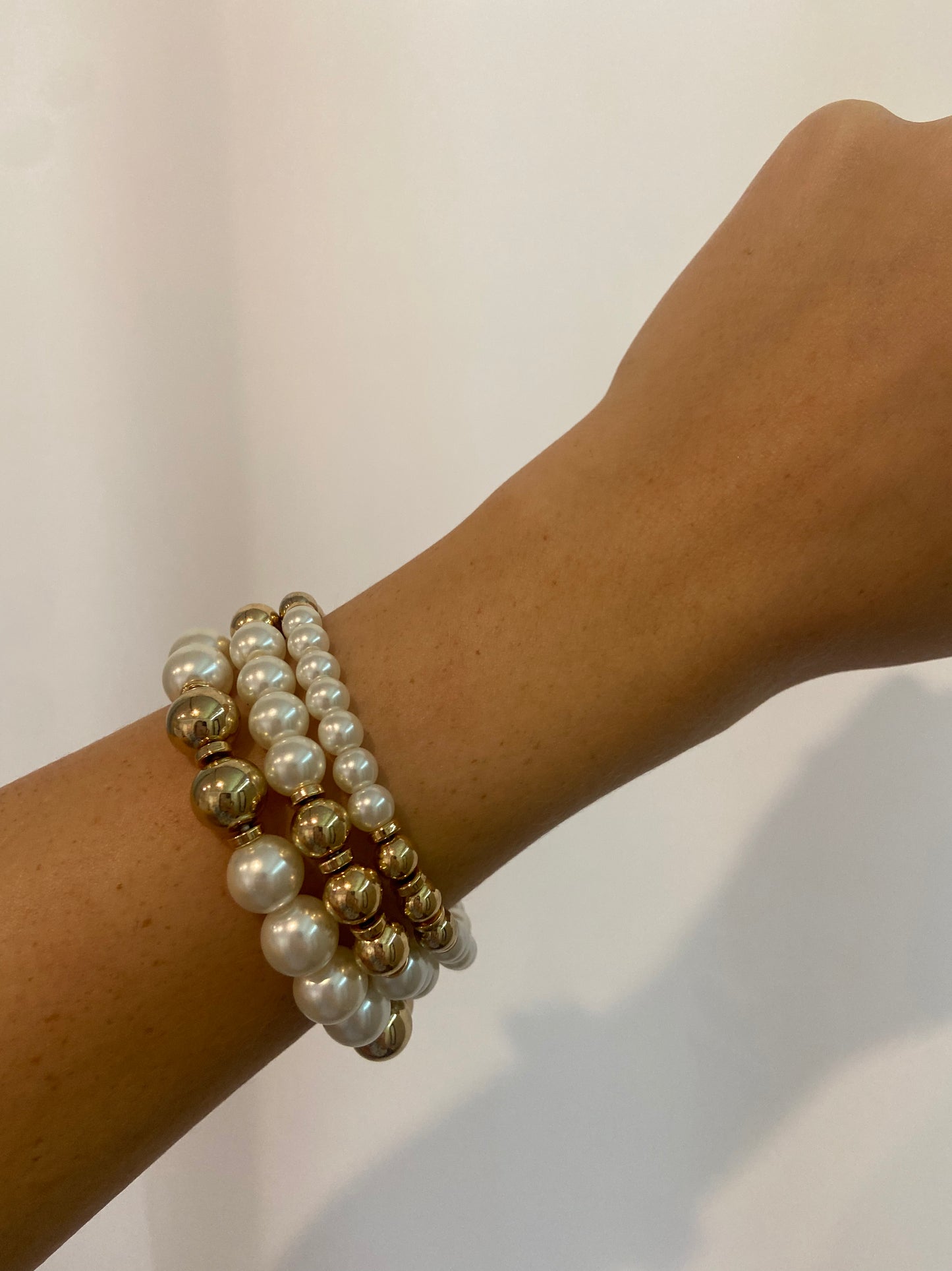 Pearl and gold bracelet set